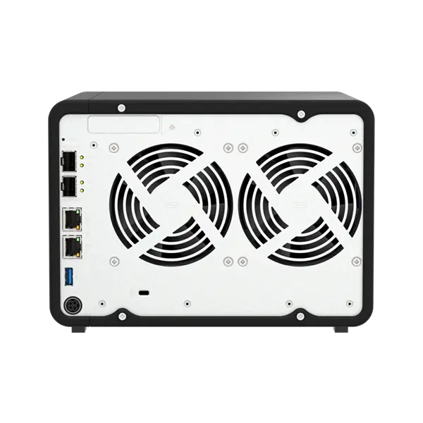 Vista trasera del TS-632X mostrando puertos 10GbE y 2.5GbE